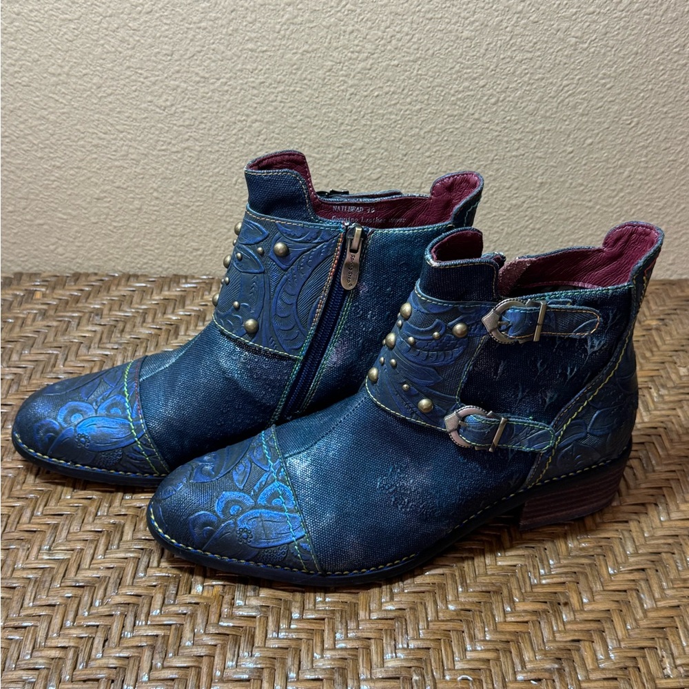 L'Artiste by Spring Step Nailhead Buckled Ankle Boot Size 40 NWOT